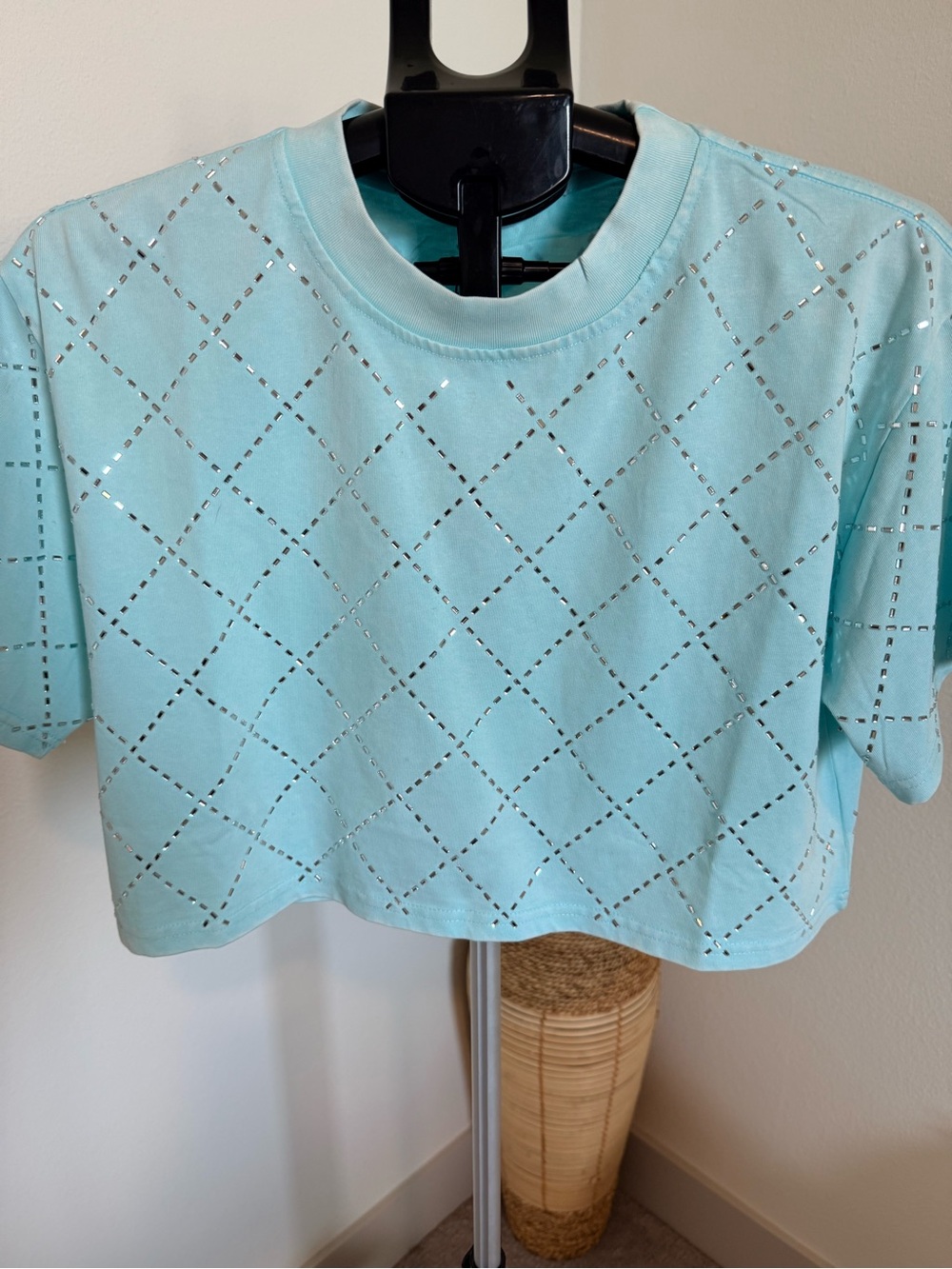 LoveDen Boutique- Galita Turquoise Blue Cropped Tee with Diamond Cutouts